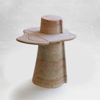 <a href="https://www.galeriegosserez.com/artistes/donnersberg-emma.html">Emma Donnersberg</a> - Cloud - Guéridon